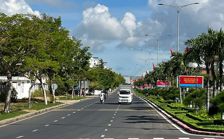 Phu Yen City in the overall South Central Coast urban cluster